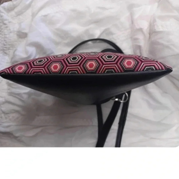 Echoes In  The Attic Pink Geometric Crossbody Purse - Picture 5 of 7
